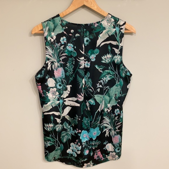 Banana Republic blouse, worn once, like new black, green & white, size Medium - Picture 6 of 8